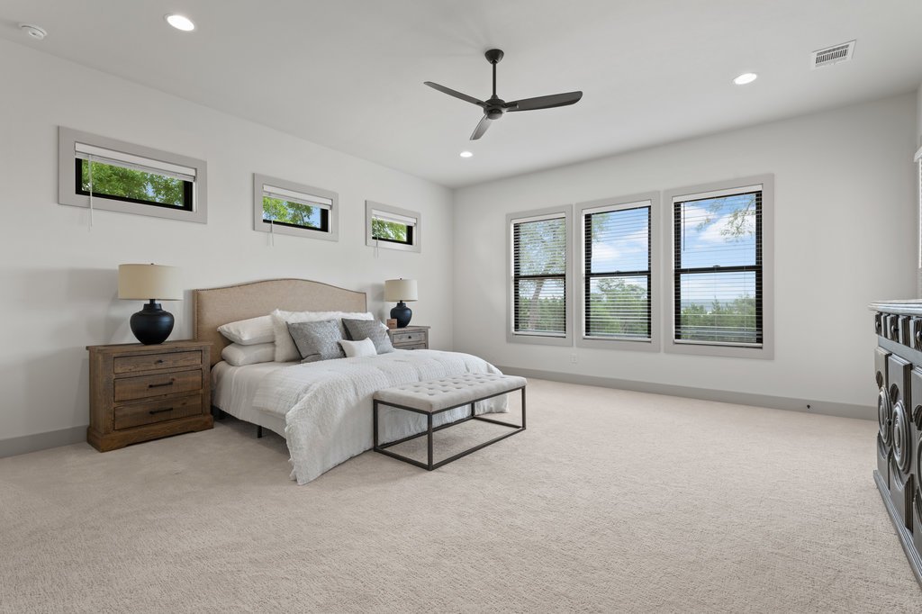 Bedrooms 1