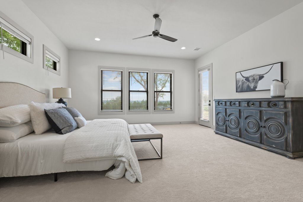 Bedrooms 6