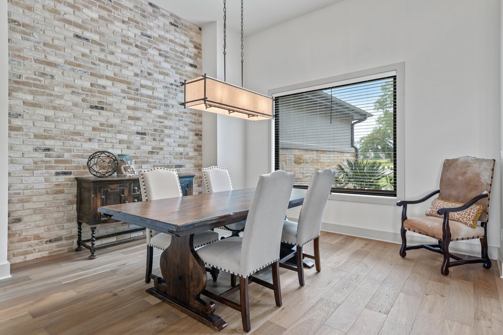 Dining 1
